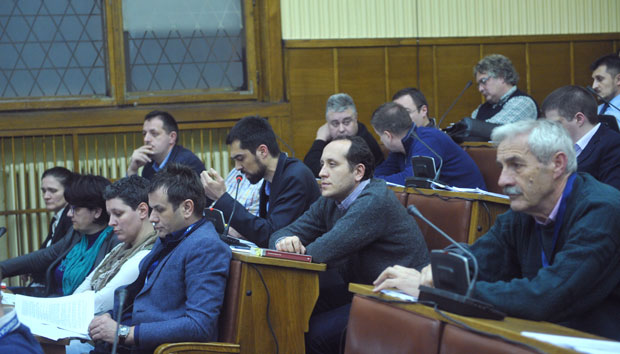 Хаос због Белог